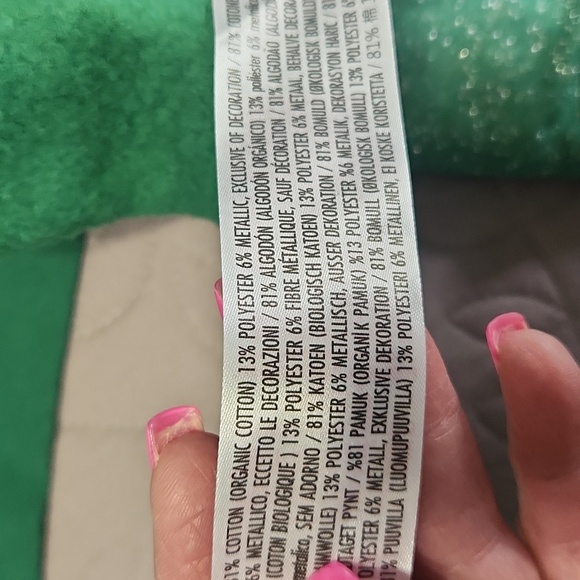 NWT. Ladies Disney Parks Mickey& Minnie Holiday Sweatshirt Sz. Large - Picture 10 of 10